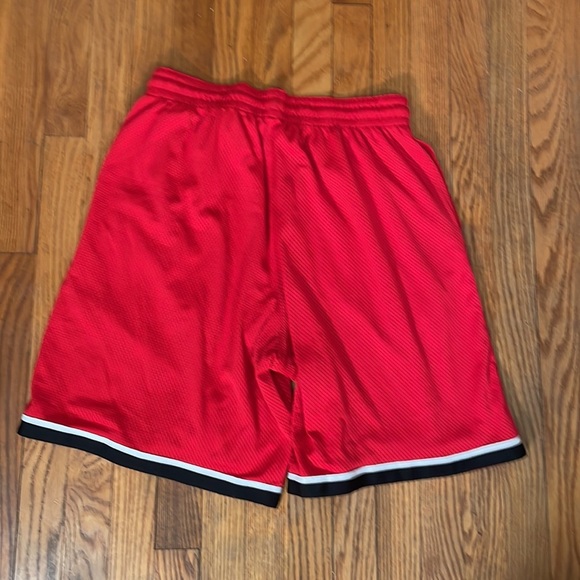 Nike Dri-Fit Classic Mesh Basketball Shorts red men's XL - Picture 2 of 7
